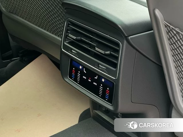 Audi Q8 2021 Синий из Китая, фото 3