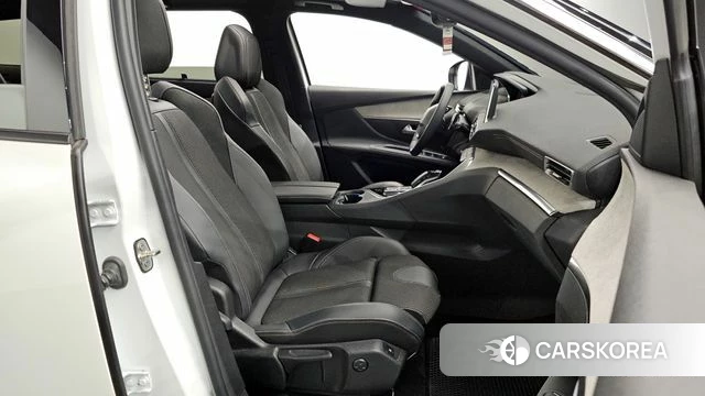 Peugeot 5008 second generation 2022 Белый из Кореи, фото 3