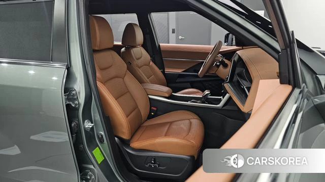 Ssangyong Torres 2023 Темно-зеленый из Кореи, фото 3