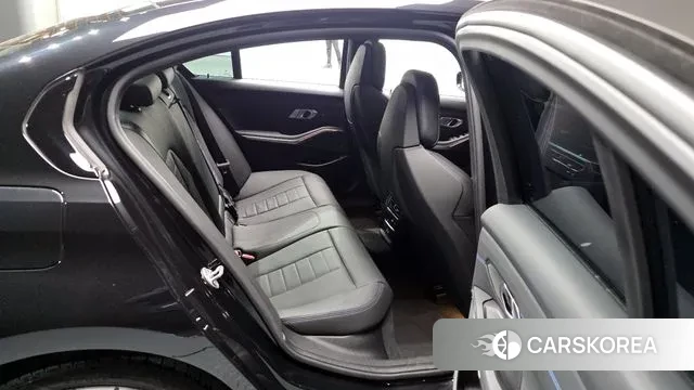 BMW 3 Series (G20) 2024 Черный из Кореи, фото 3