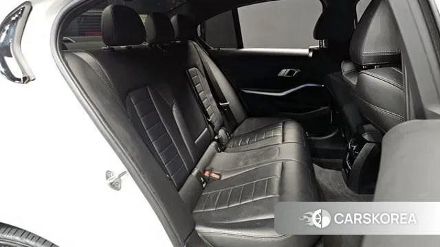 BMW 3 Series (G20) 2021 Белый из Кореи, фото 3