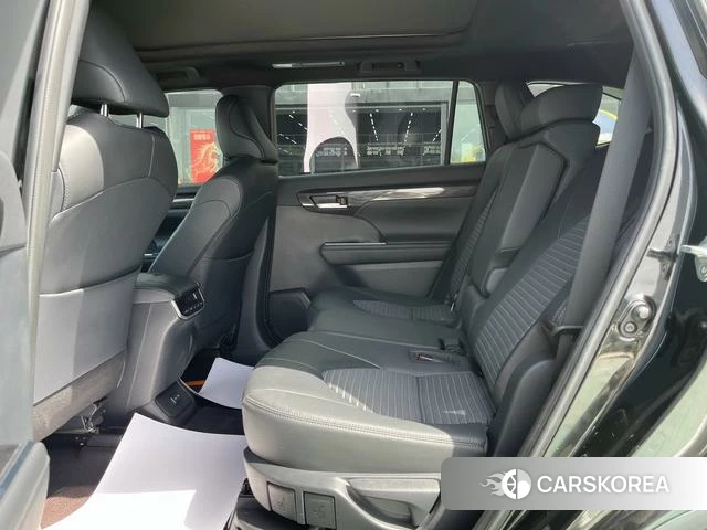 Toyota Crown Lufang 2024 Черный из Китая, фото 3