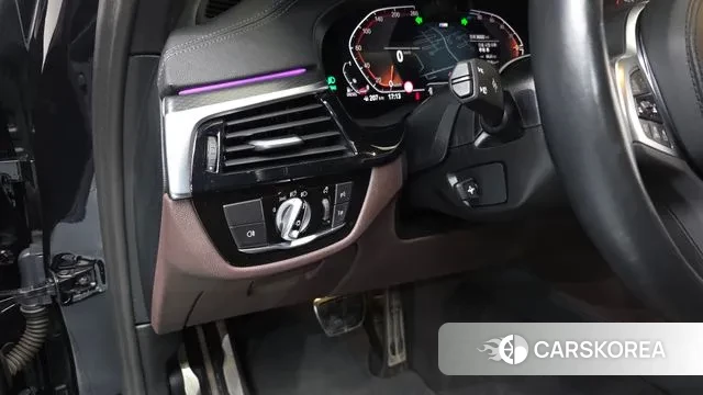 BMW 5 Series (G30) 2023 Черный из Кореи, фото 3