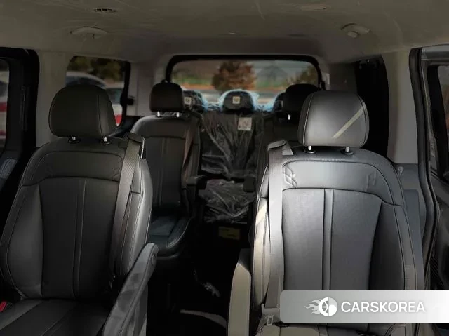 Hyundai Staria 2025 Белый из Кореи, фото 3