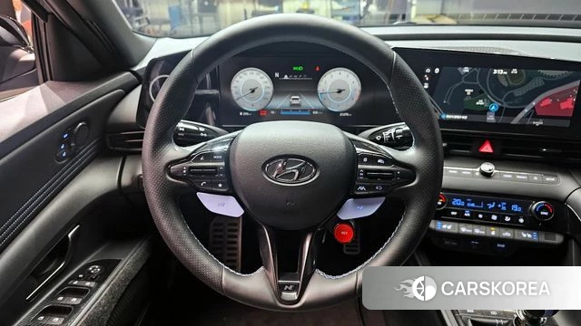 Hyundai Avante (CN7) 2021 Серебристо-серый из Кореи, фото 3