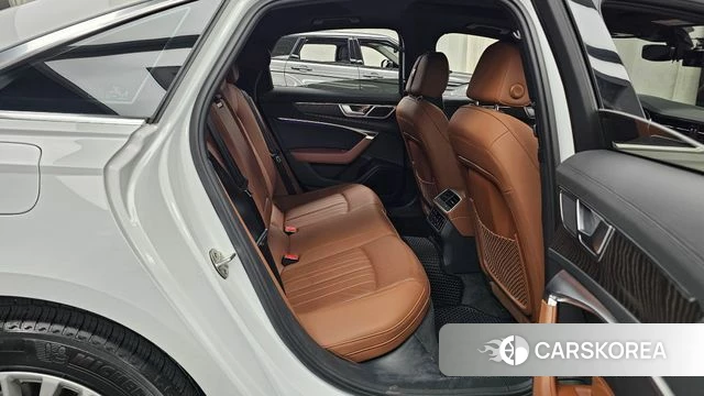 Audi A6 (C8) 2021 Белый из Кореи, фото 3
