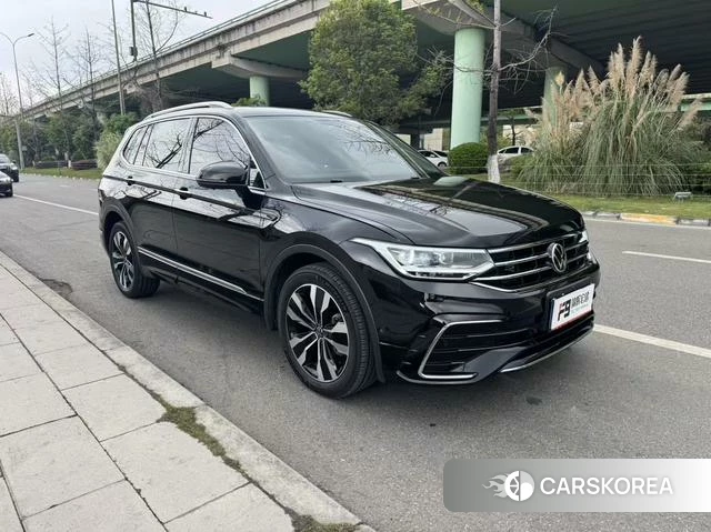 Volkswagen Tiguan L 2023 Черный из Китая, фото 3