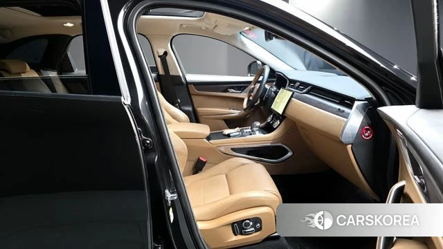 Jaguar F-PACE 2021 Черный из Кореи, фото 3