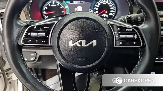 Kia Seltos 2022 Белый из Кореи, фото 3