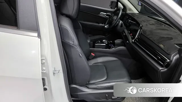 Kia Sportage 5th Generation 2023 Белый из Кореи, фото 3