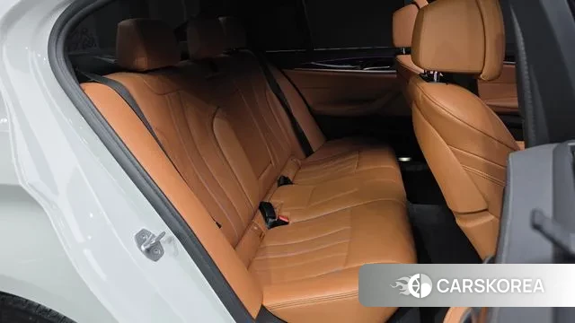 BMW 5 Series (G30) 2022 Белый из Кореи, фото 3