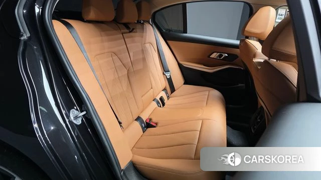 BMW 3 Series (G20) 2025 Черный из Кореи, фото 3