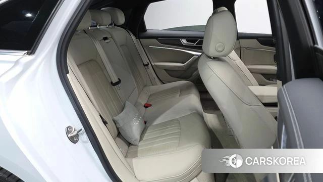 Audi A6 (C8) 2021 Белый из Кореи, фото 3