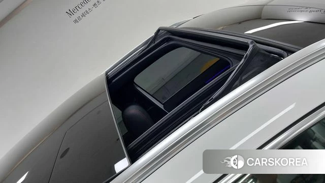 Mercedes-Benz GLA - Class H247 2023 Белый из Кореи, фото 3