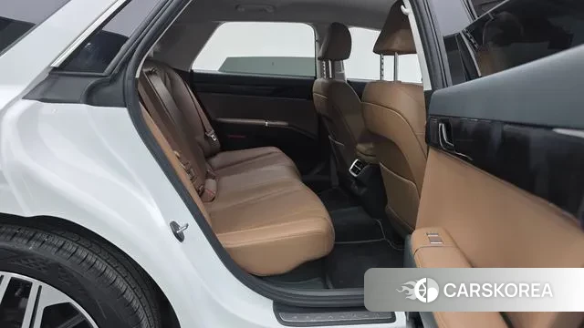 Hyundai Grandeur Hybrid (GN7) 2023 Белый из Кореи, фото 3