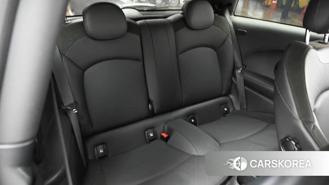 Mini Cooper Electric 2023 Серебряный из Кореи, фото 3