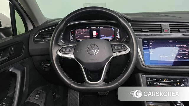 Volkswagen Tiguan second Generation 2021 Белый из Кореи, фото 3