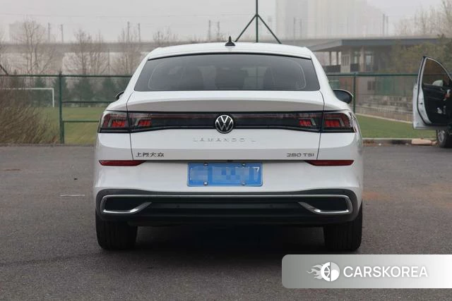 Volkswagen Lingdu 2023 Белый из Китая, фото 3