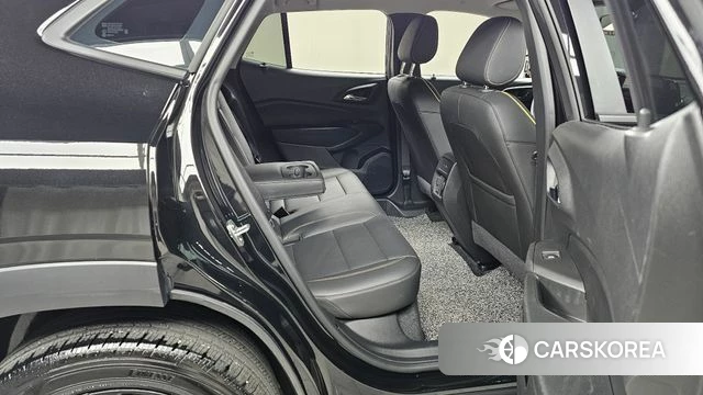 Chevrolet (GM Daewoo) Trax Crossover 2023 Черный из Кореи, фото 3