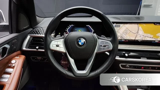 BMW X7 (G07) 2023 Белый из Кореи, фото 3