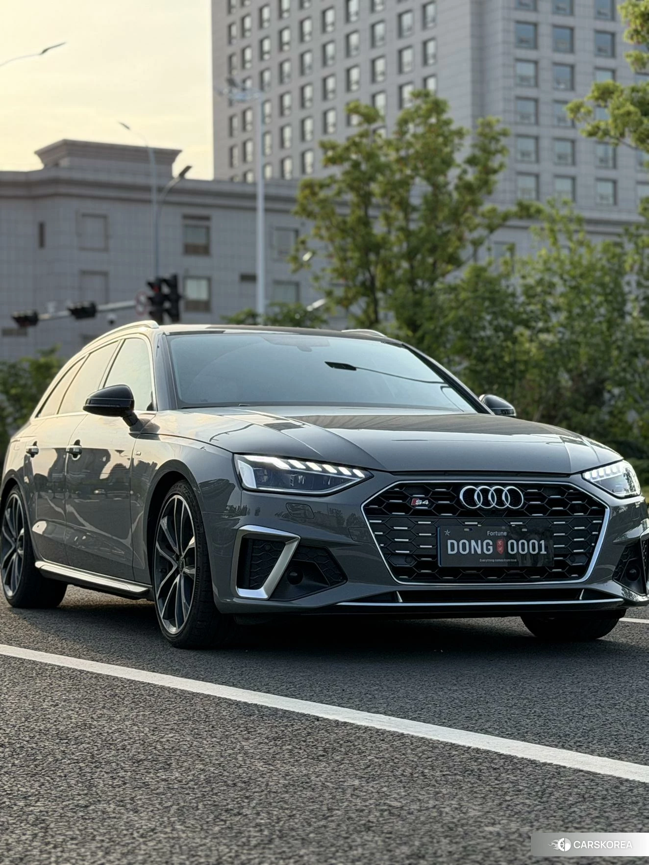 Audi A4 (import) 2021 Темно-серый из Китая, фото 3