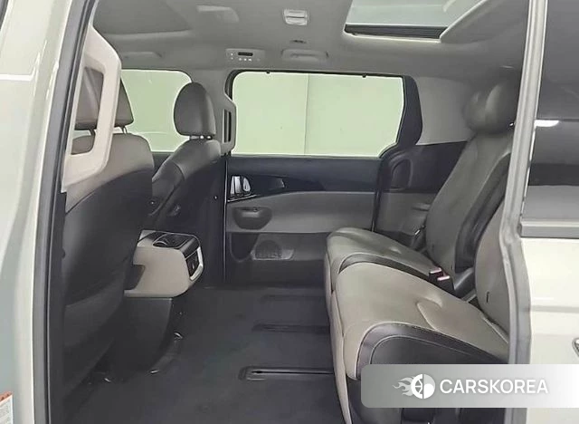Kia The New Carnival 4th Generation 2024 Серебристо-серый из Кореи, фото 3
