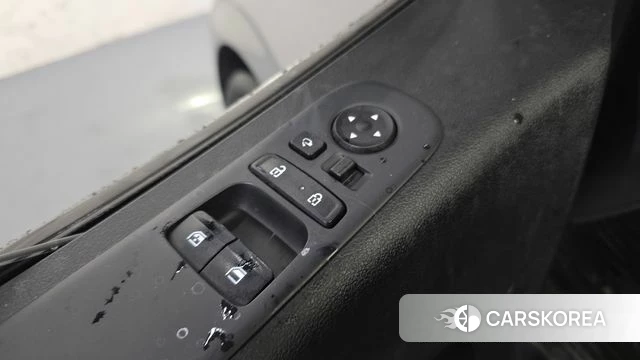 Hyundai Staria 2022 Серебряный из Кореи, фото 3