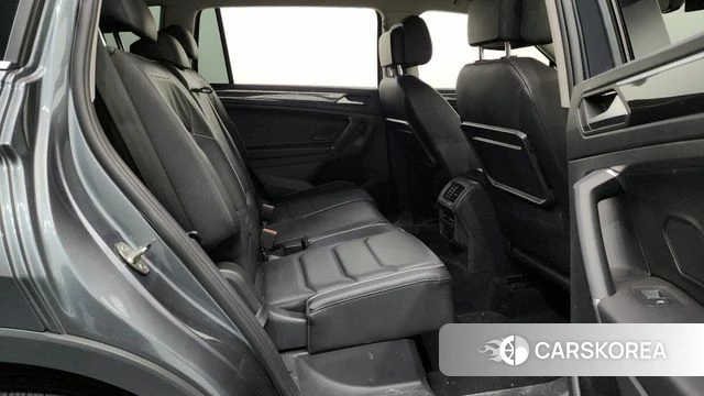 Volkswagen Tiguan Allspace 2020 Серый из Кореи, фото 3