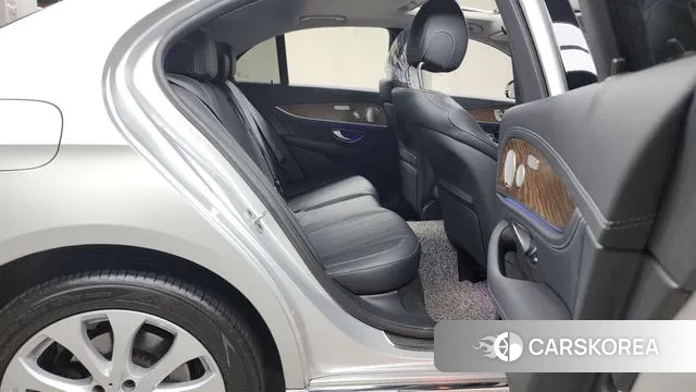 Mercedes-Benz E-Class W213 2020 Серебряный из Кореи, фото 3