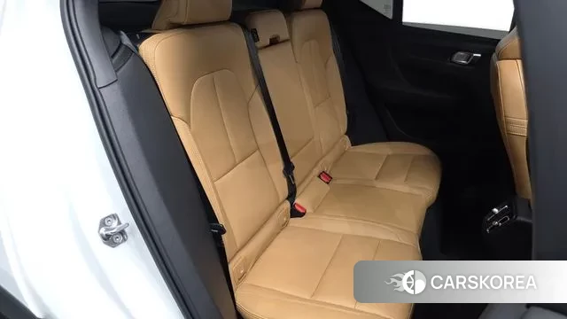 Volvo XC40 2020 Белый из Кореи, фото 3