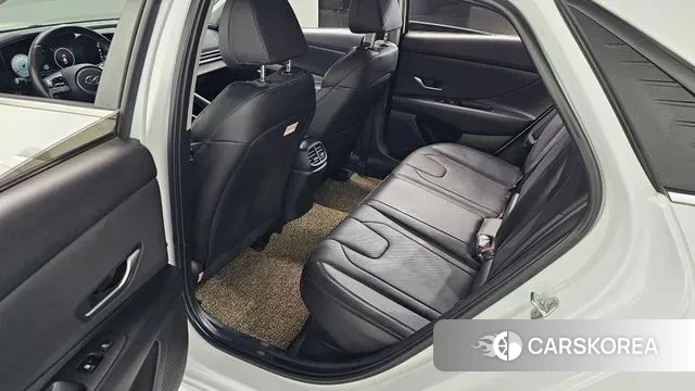 Hyundai Avante Hybrid (CN7) 2022 Белый из Кореи, фото 3