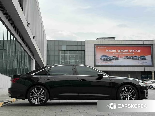 Audi A6L 2021 Черный из Китая, фото 3