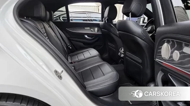 Mercedes-Benz E-Class W213 2021 Белый из Кореи, фото 3