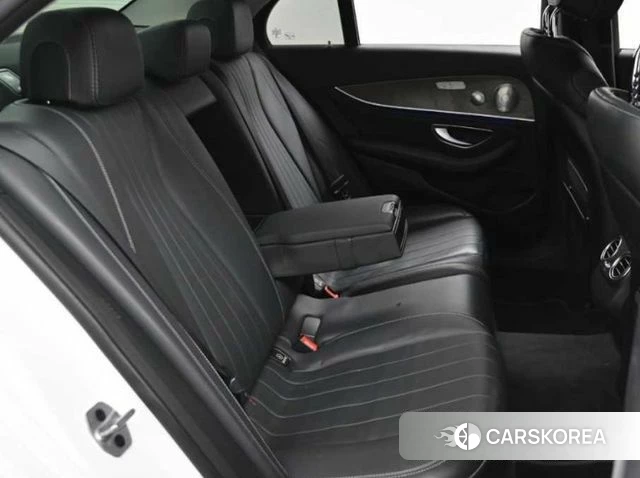 Mercedes-Benz E-Class W213 2019 Белый из Кореи, фото 3