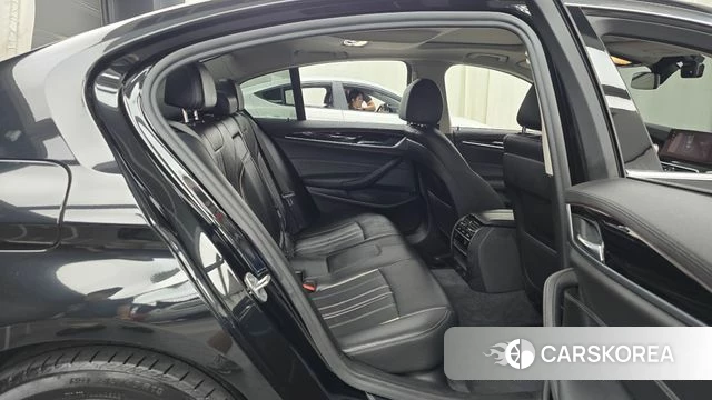 BMW 5 Series (G30) 2019 Черный из Кореи, фото 3