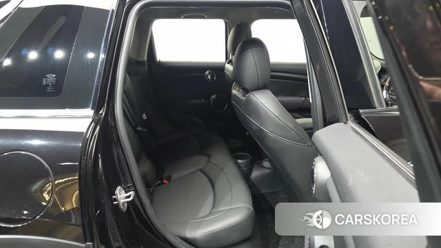 Mini Cooper 2021 Черный из Кореи, фото 3