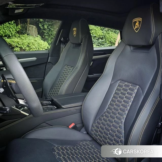 Lamborghini Urus 2023 Белый из Кореи, фото 3