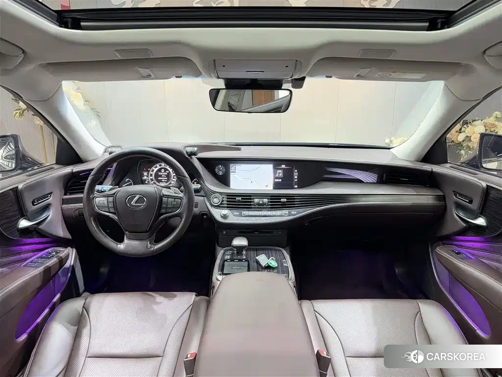 Lexus LS 2018 Silver/gray из Китая, фото 3