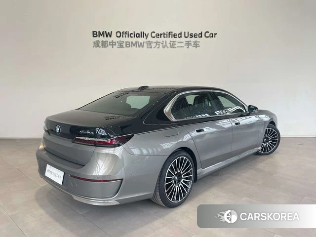 BMW i7 2024 Серебристо-серый из Китая, фото 3