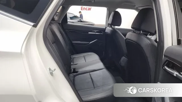 Kia Seltos 2022 Белый из Кореи, фото 3