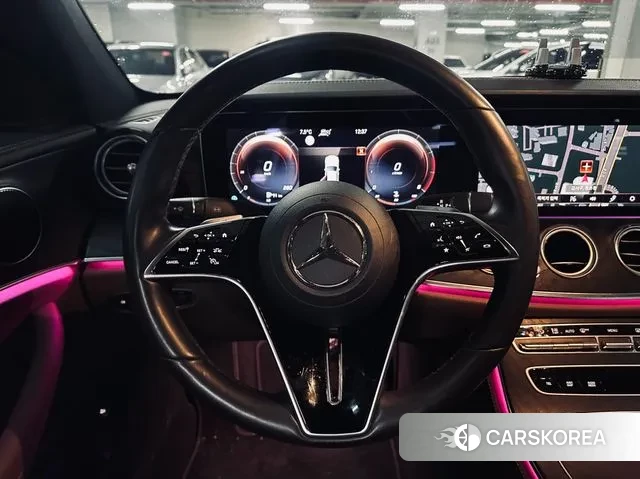 Mercedes-Benz E-Class W213 2023 Белый из Кореи, фото 3