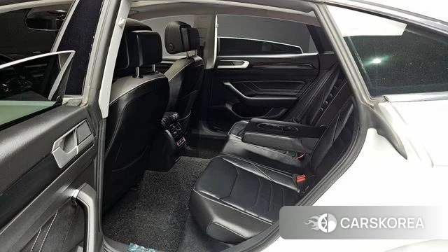 Volkswagen Arteon 2023 Белый из Кореи, фото 3