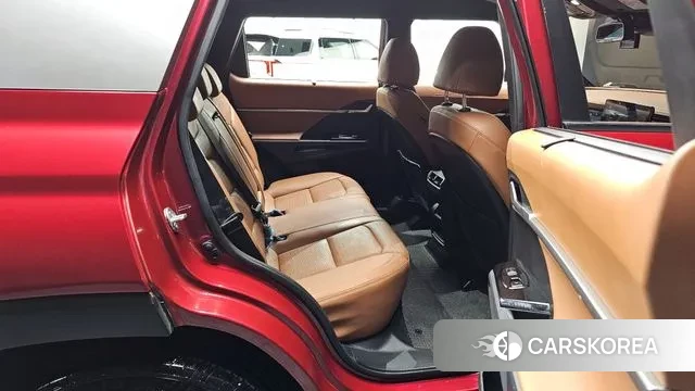 Ssangyong Torres 2023 Красный из Кореи, фото 3