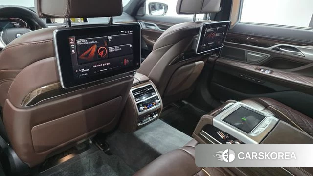 BMW 7 Series (G11) 2021 Белый из Кореи, фото 3