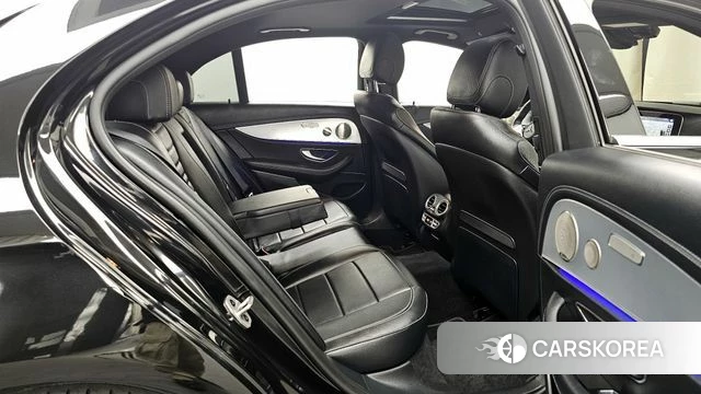 Mercedes-Benz E-Class W213 2021 Черный из Кореи, фото 3