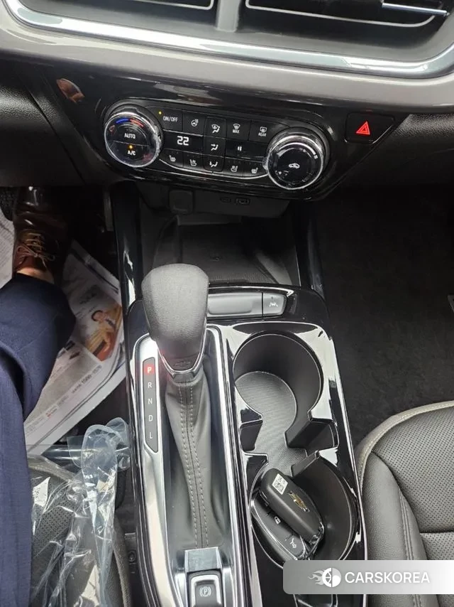 Chevrolet (GM Daewoo) Trax Crossover 2023 Серый из Кореи, фото 3