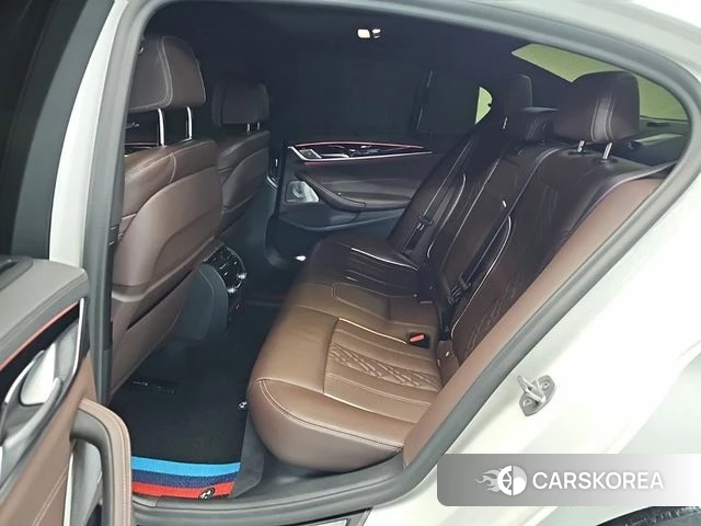 BMW 5 Series (G30) 2021 Белый из Кореи, фото 3