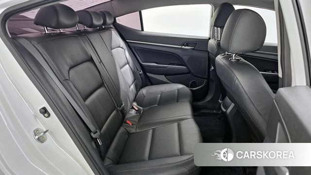Hyundai Avante AD 2018 Белый из Кореи, фото 3