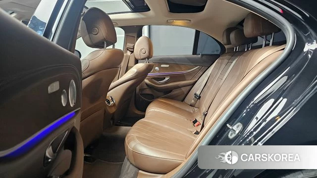 Mercedes-Benz E-Class W213 2019 Черный из Кореи, фото 3