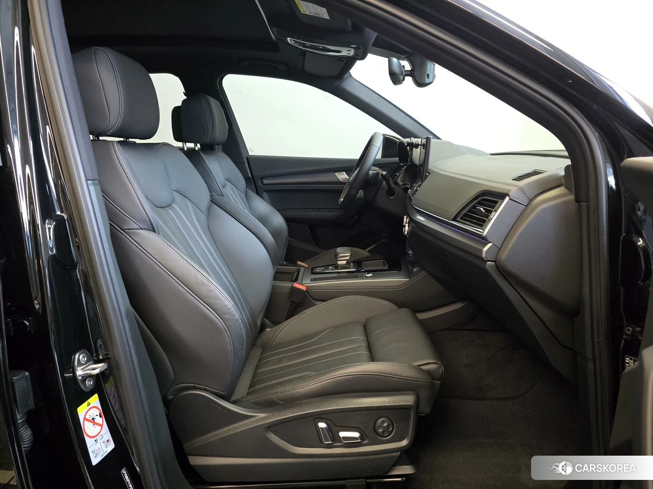 Audi Q5L 2023 Черный из Китая, фото 3